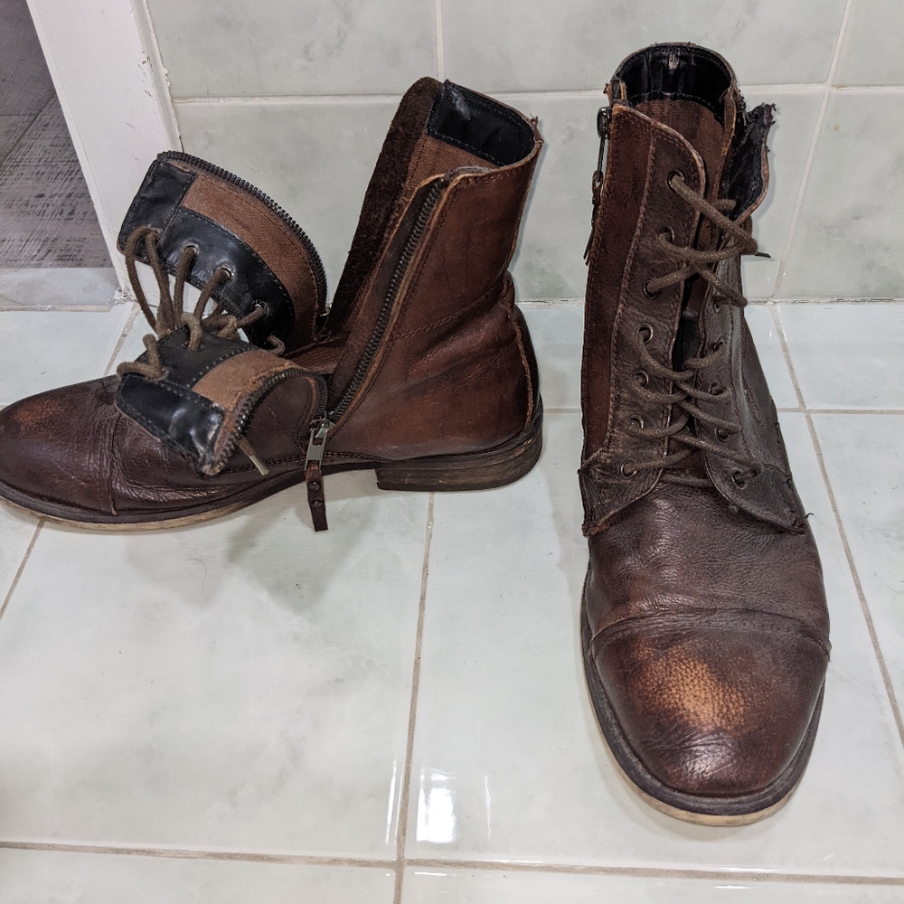 Men's Kenneth Cole boots size 9